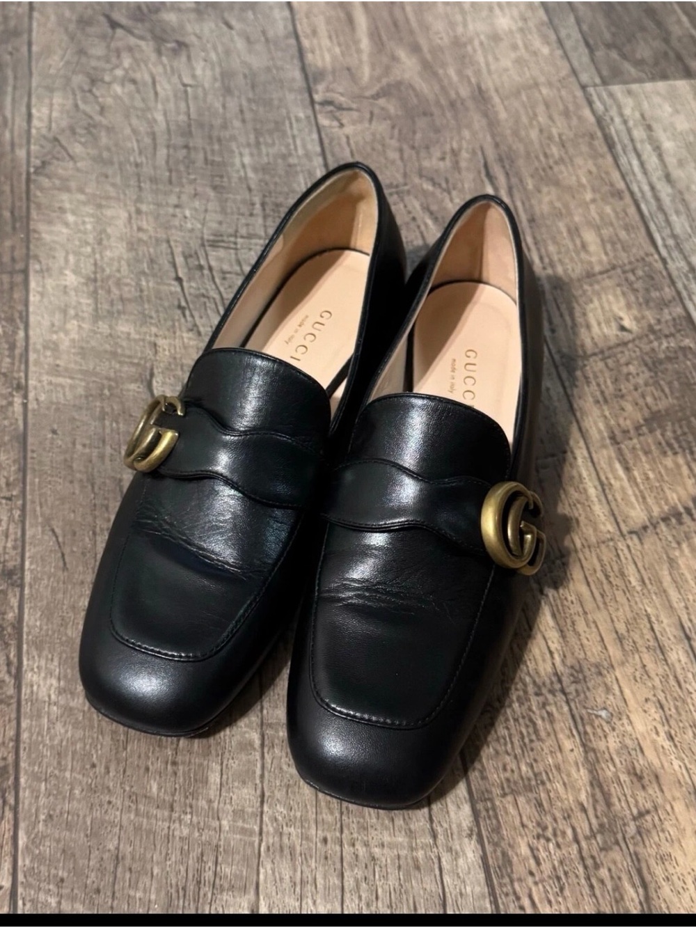 Gucci Black Leather Loafers with Gold GG Horsebit